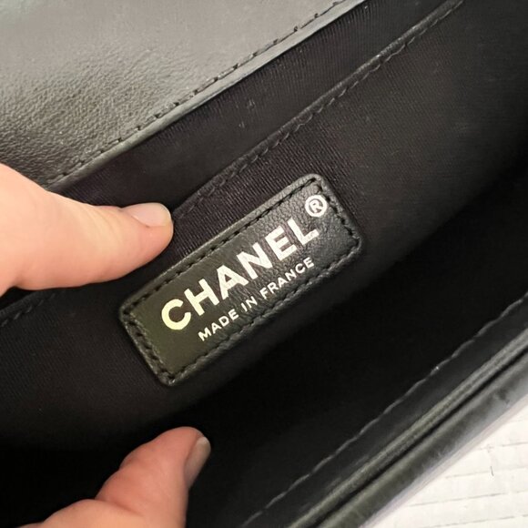 Chanel medium chevron braid around boy bag - Picture 10 of 15